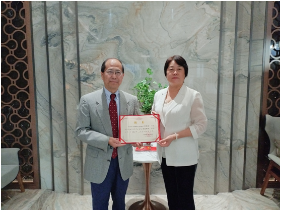 美国圣玛丽大学法学院Robert H. Hu教授来我校讲座并洽谈合作办学