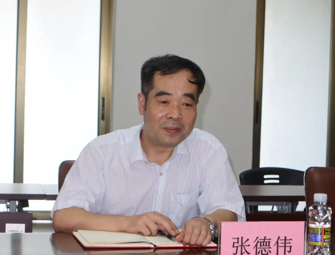 海南师范大学教育学院“教学实践与教育研究基地”在我校授牌