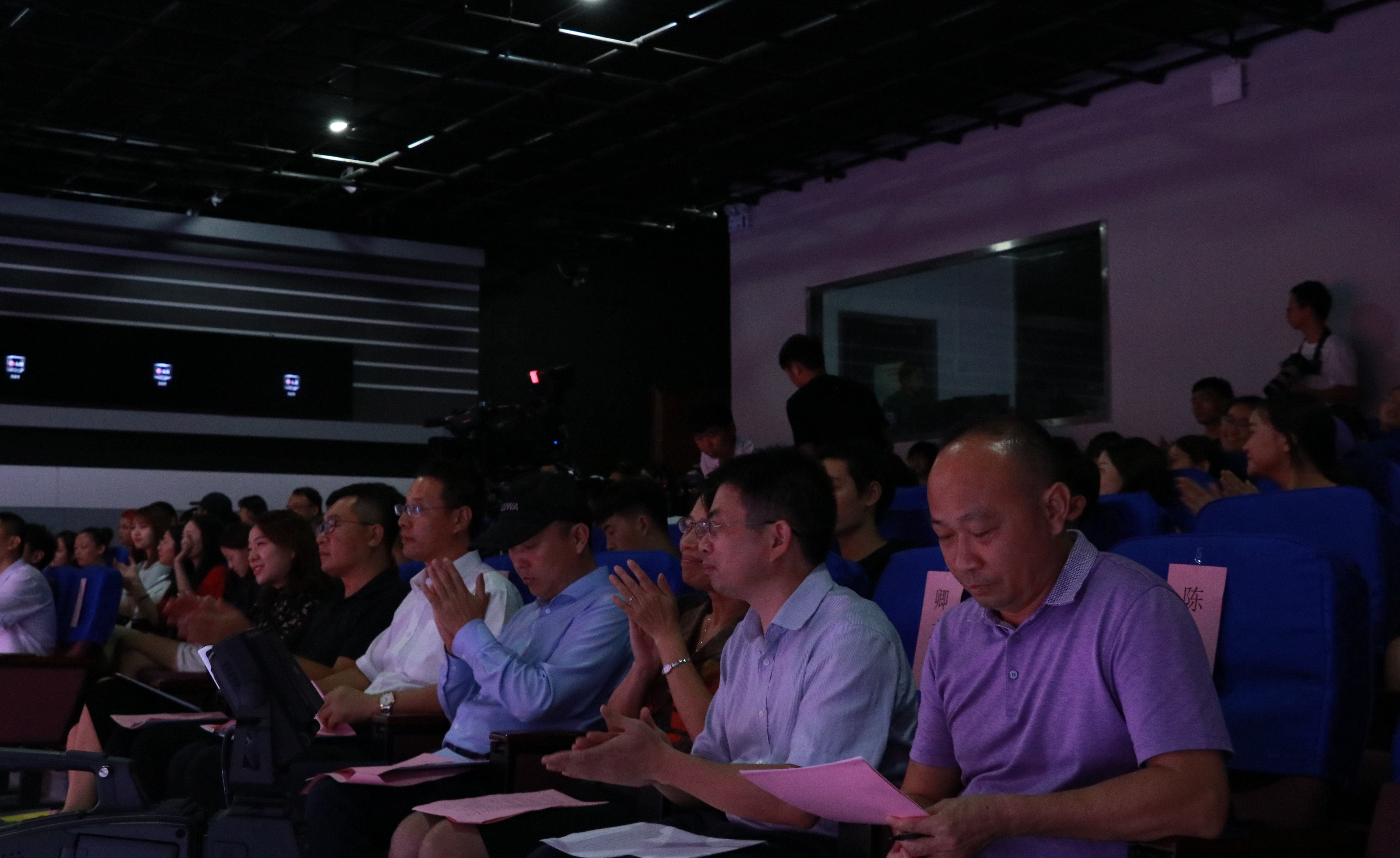 新闻传播与影视学院举行影视专业实践教学基地签约暨揭牌仪式