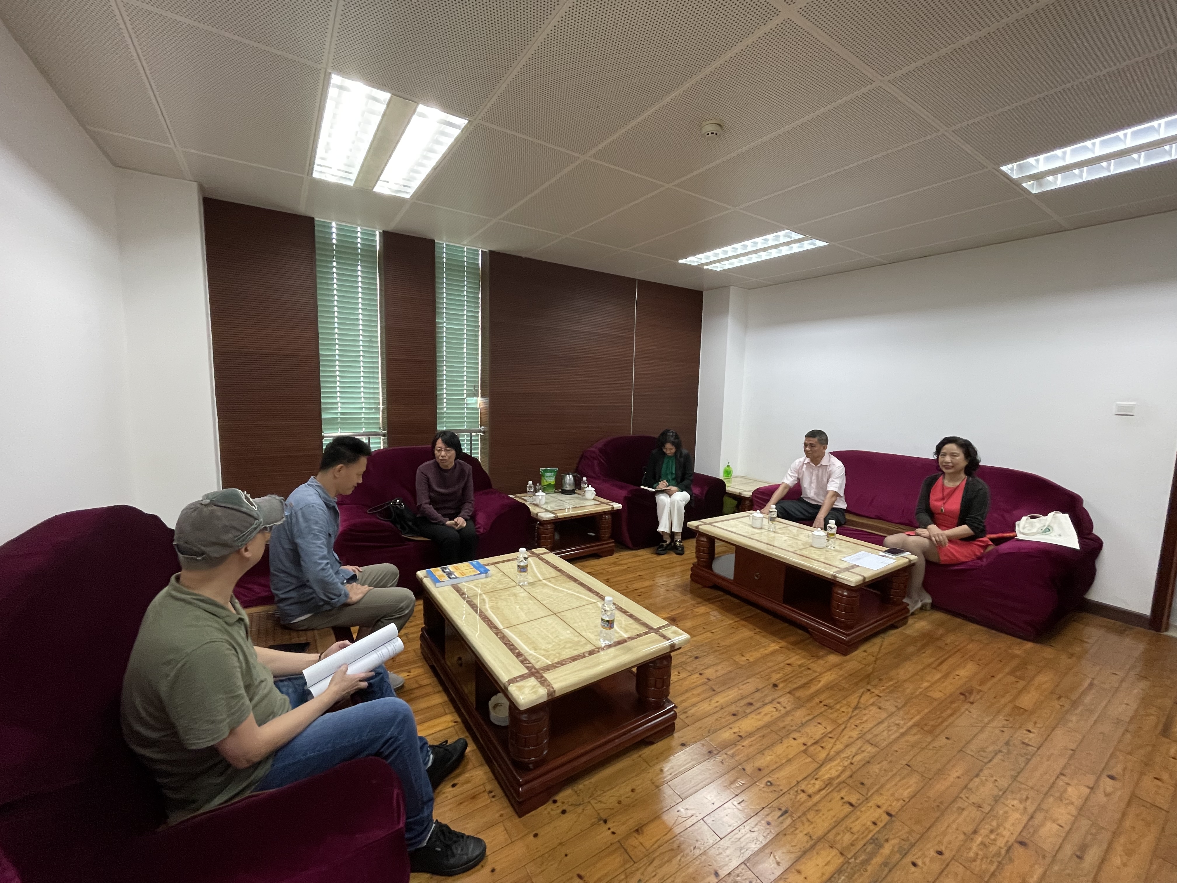 校党委副书记刁晓平一行到海南海南省歌舞剧院开展访企拓岗促就业专项行动