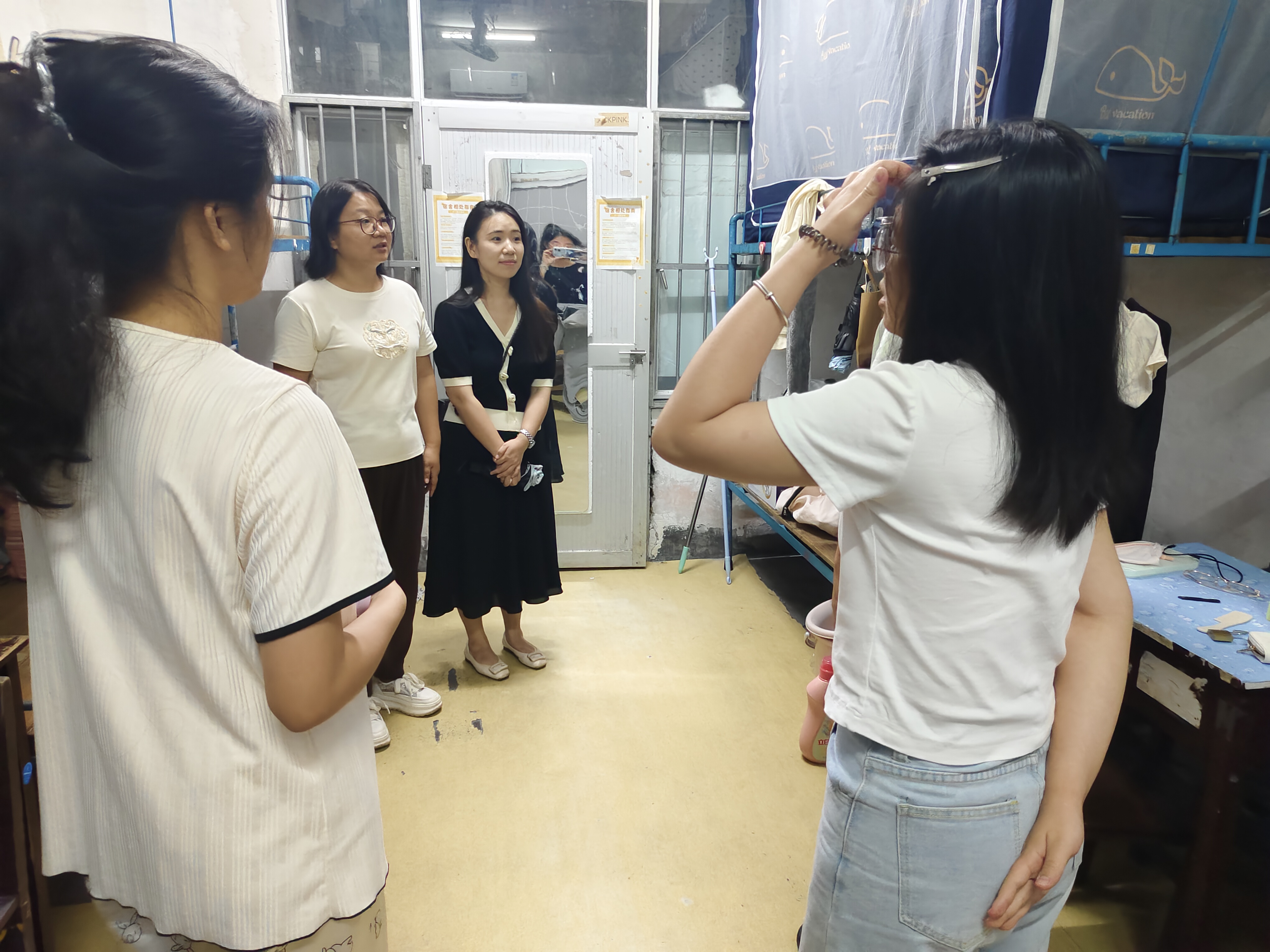 心理学院走访2024级新生宿舍