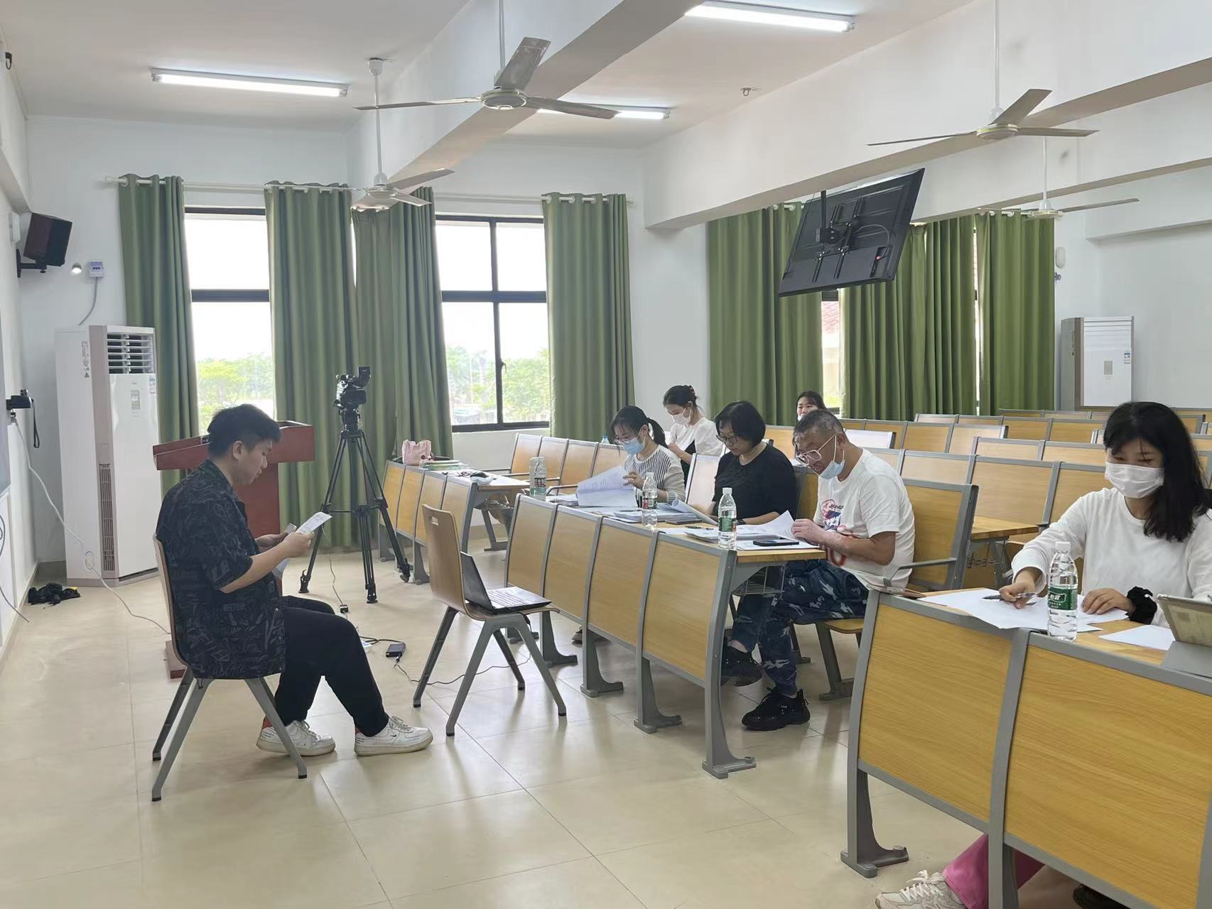 学院开展2022届本科生毕业论文（设计）答辩工作