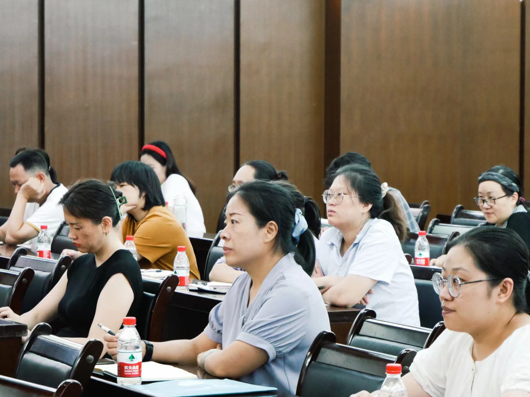 我校开展民法典主题普法宣讲活动暨合同线上审批流程...