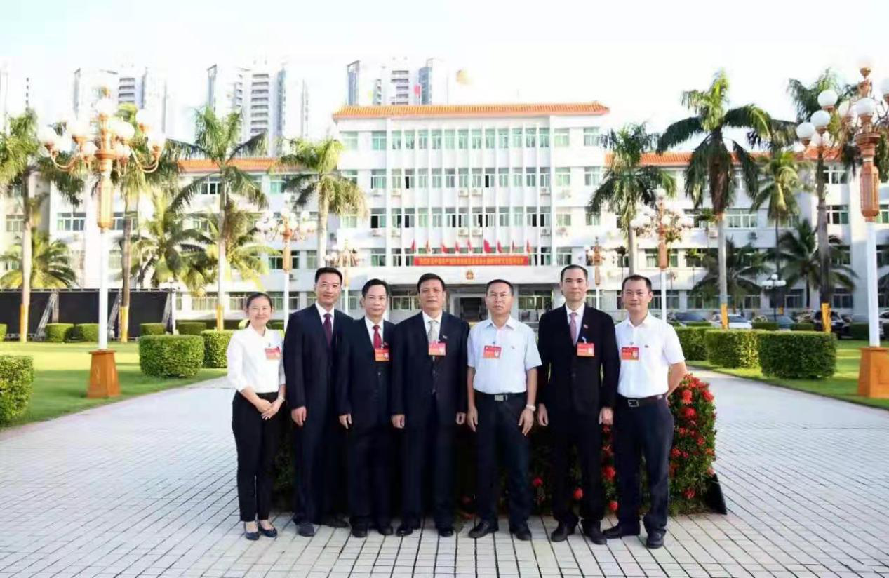 王欣慕：百舸争流，奋楫者先