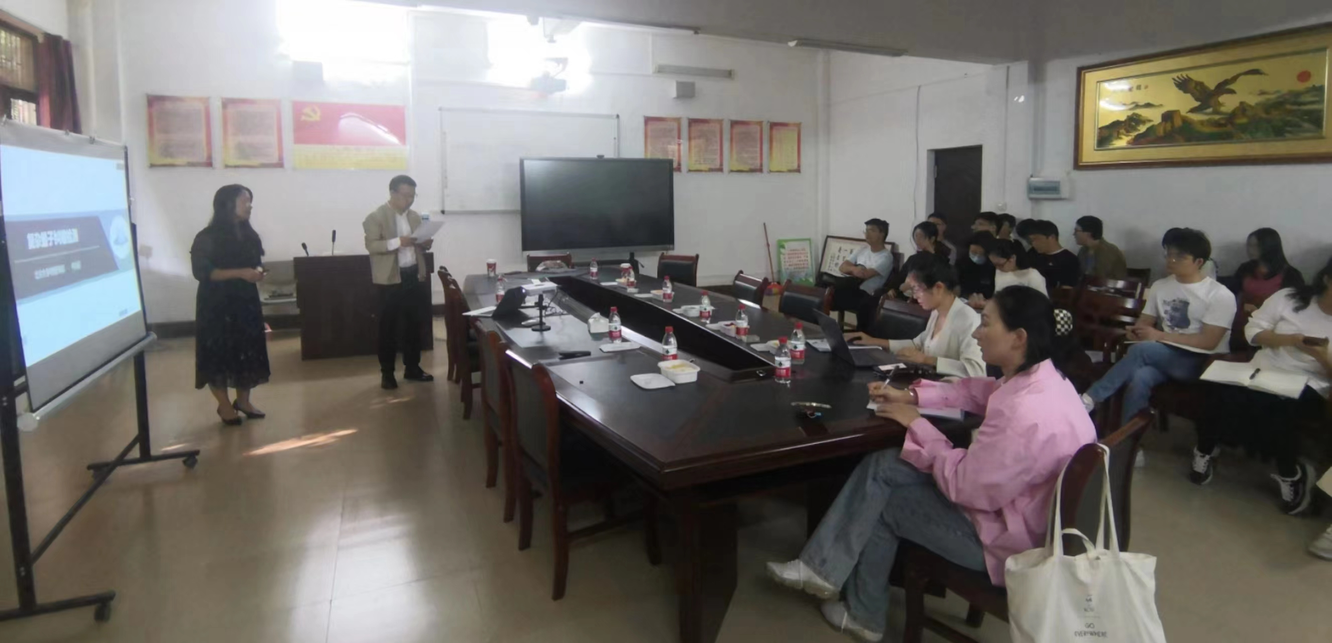 北京大学何琼毅教授到我校作学术报告