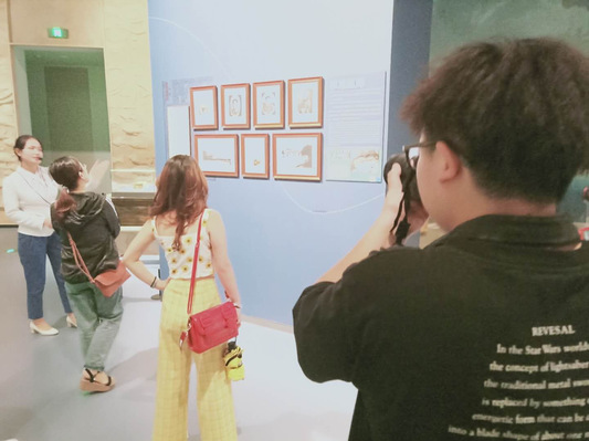 挥洒汗水,书写青春---新传院中俄联合编导专业创新创业实践周见习采风记