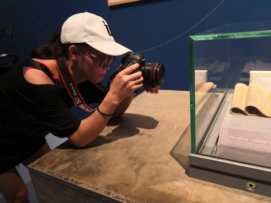 挥洒汗水,书写青春---新传院中俄联合编导专业创新创业实践周见习采风记