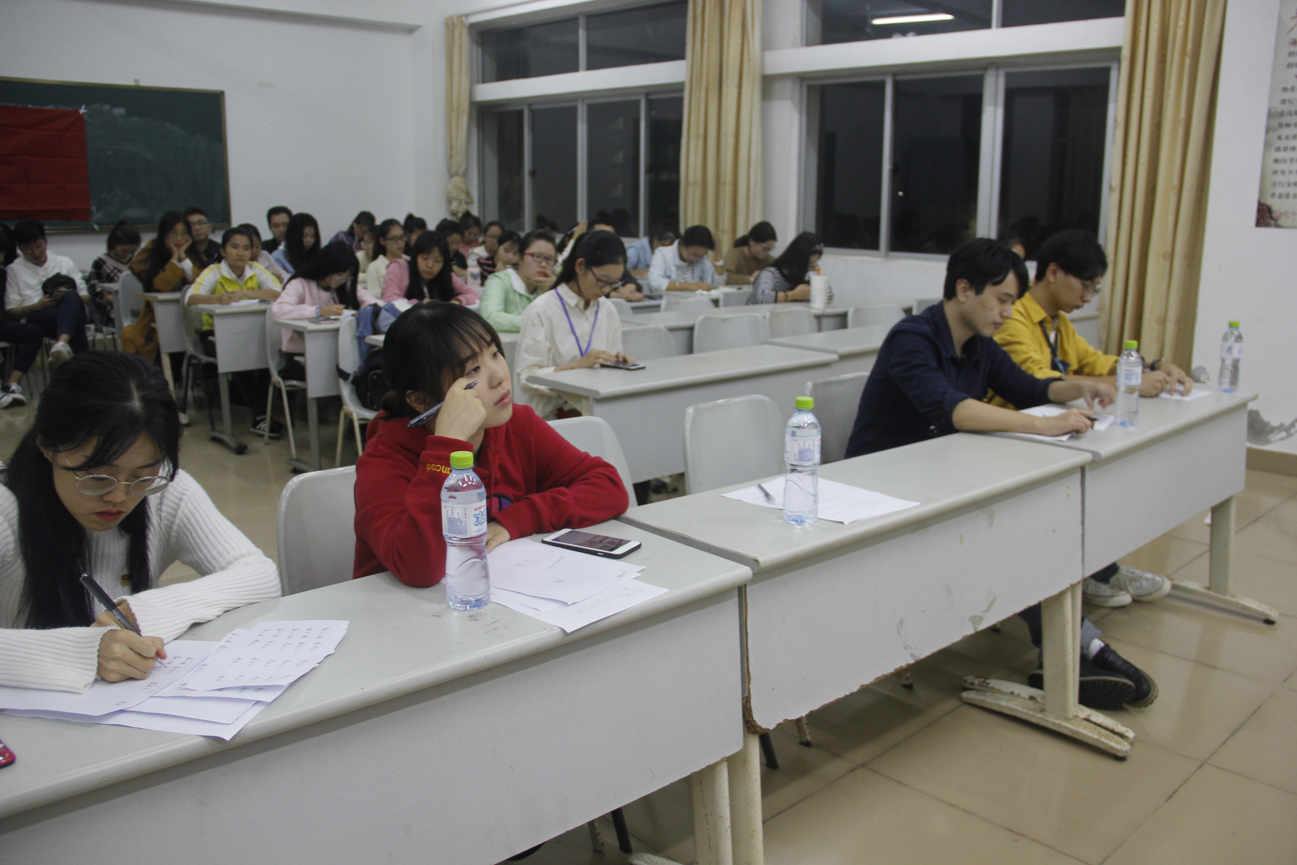 颂党情,感党恩——记青年之声·文学院党支部诗文朗诵比赛