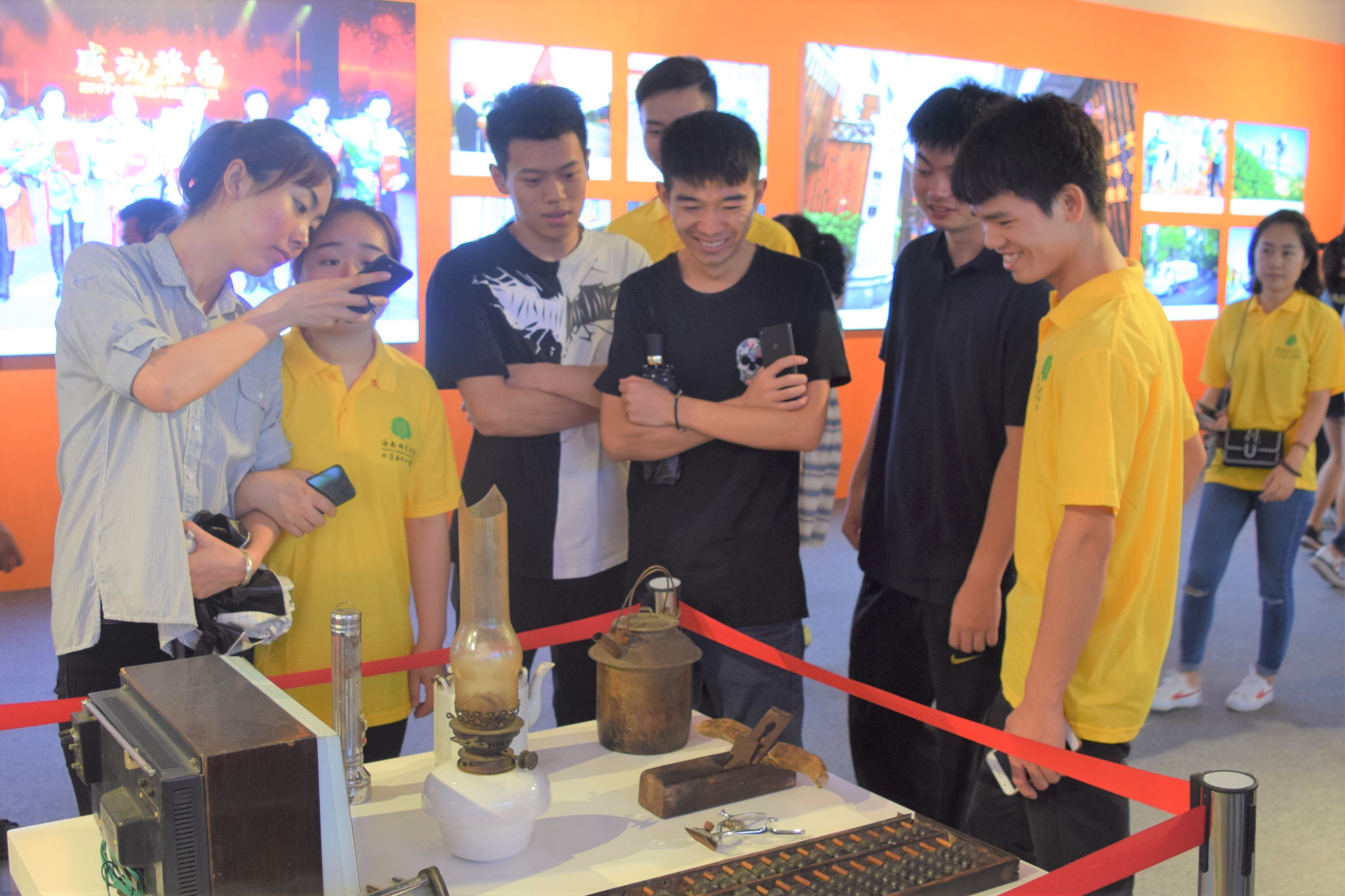 【主题党日活动剪影】