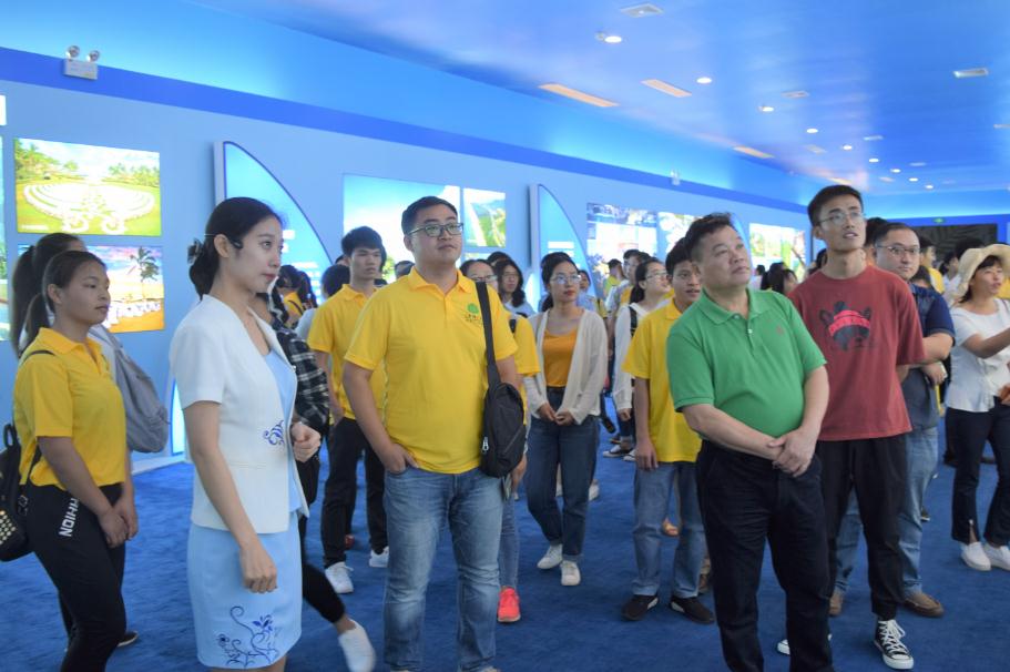 【主题党日活动剪影】