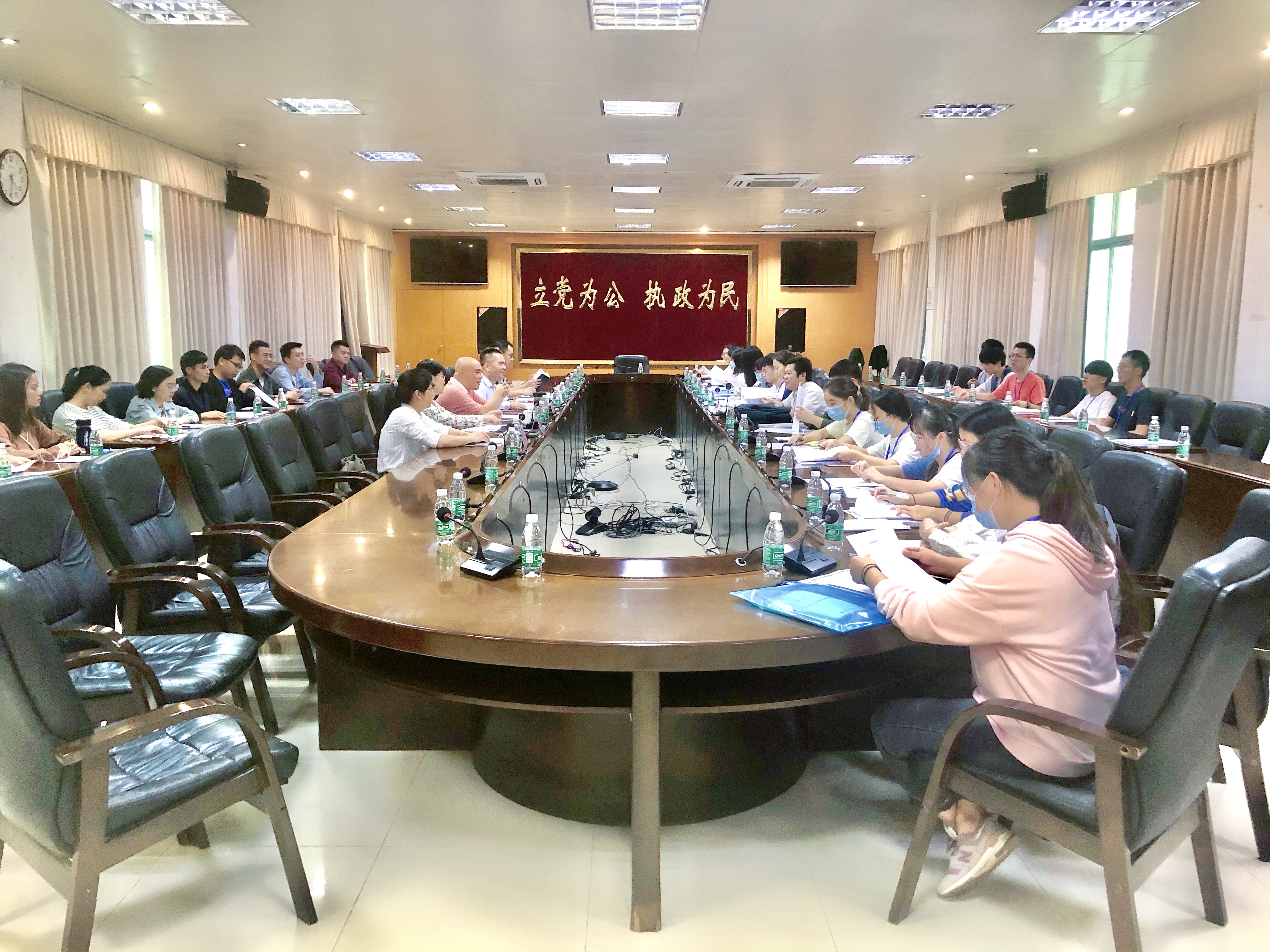 我院程叶青教授承担的建档立卡数据质量评估海南省实地核查项目正式启动