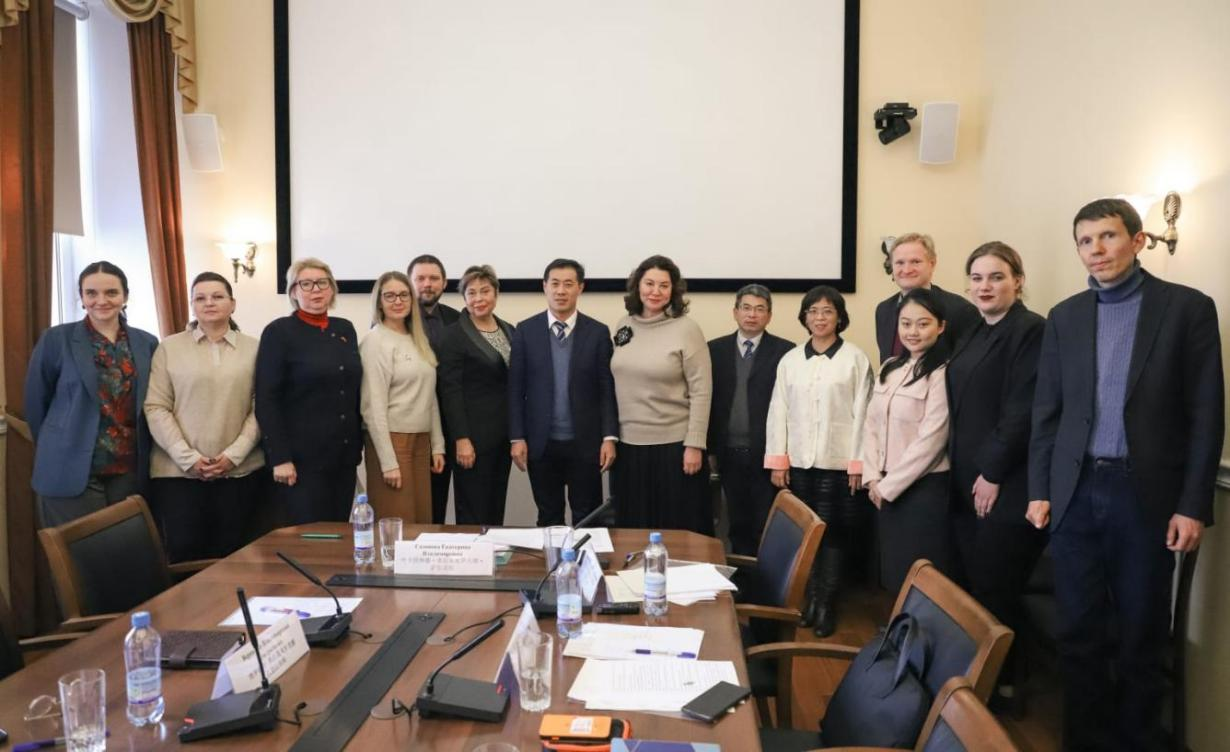 我校中俄合作办学代表团访问俄罗斯