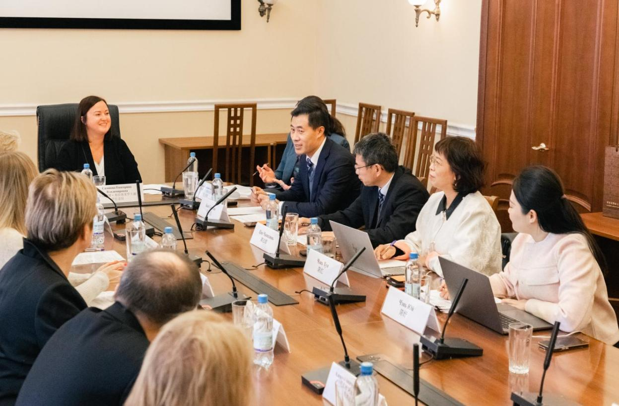 我校中俄合作办学代表团访问俄罗斯