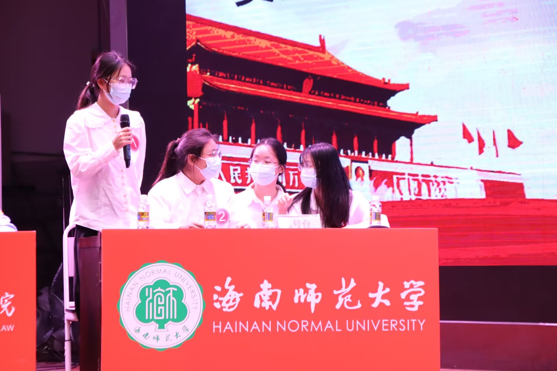 喜报!法学院学子在2023年四校宪法知识竞赛总决赛中勇夺桂冠,实现八连冠