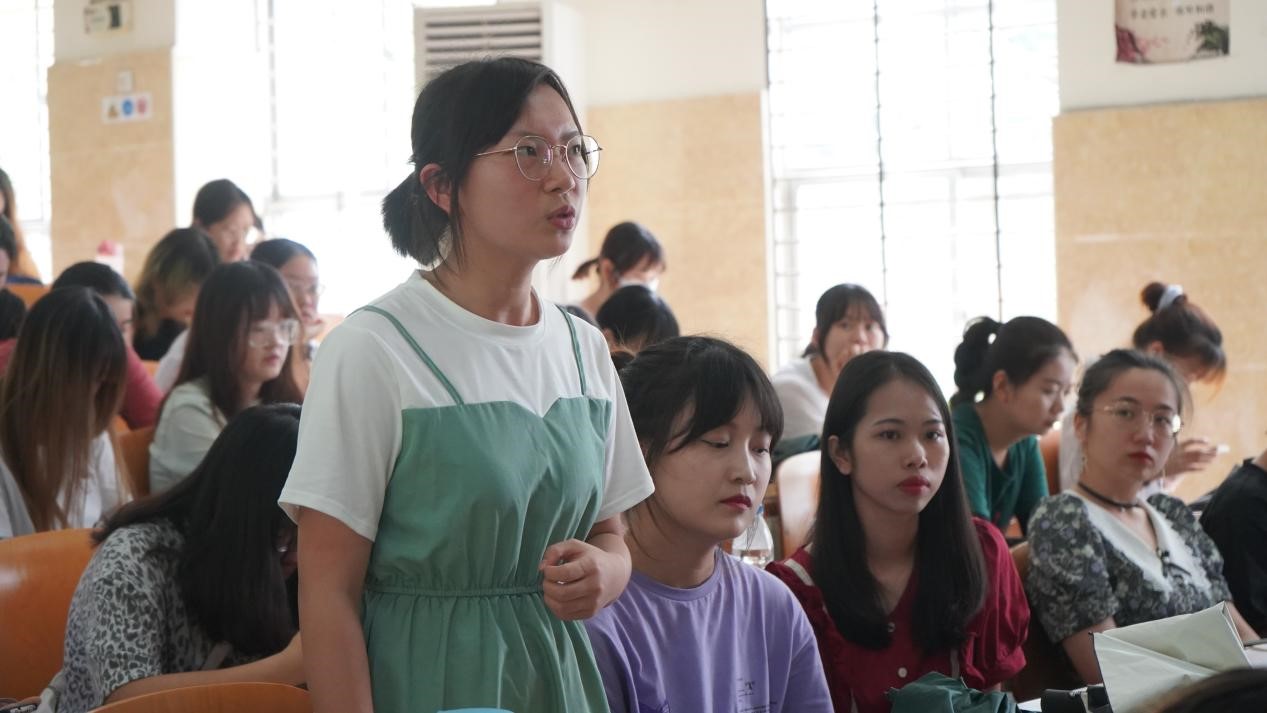 陆小华教授为我院师生做学术讲座