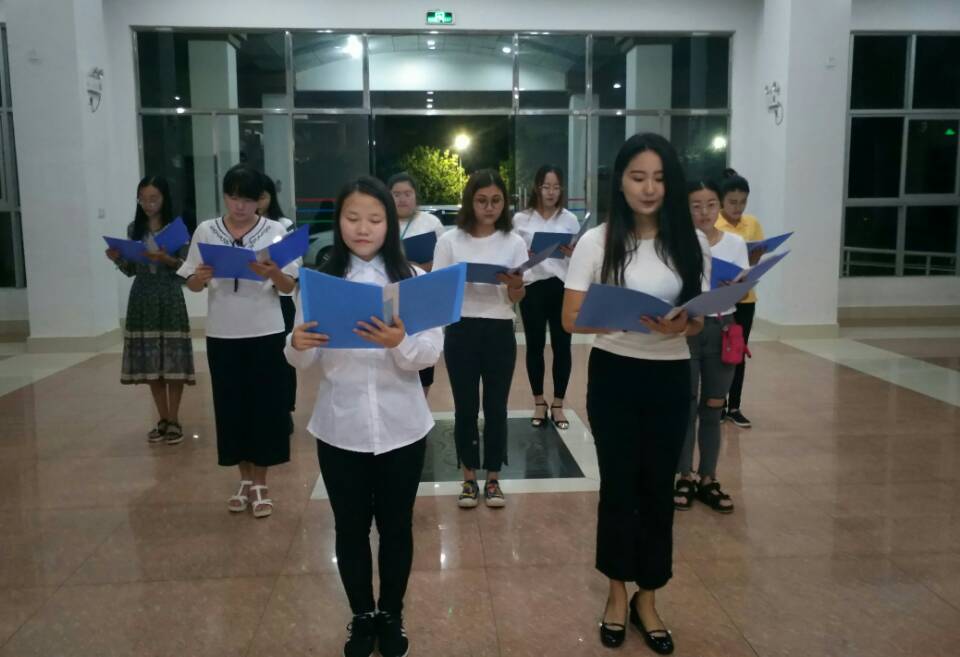 迎文院之盛典,蓄势而待发 ---记青年之声·文学院迎新晚会初次彩排活动