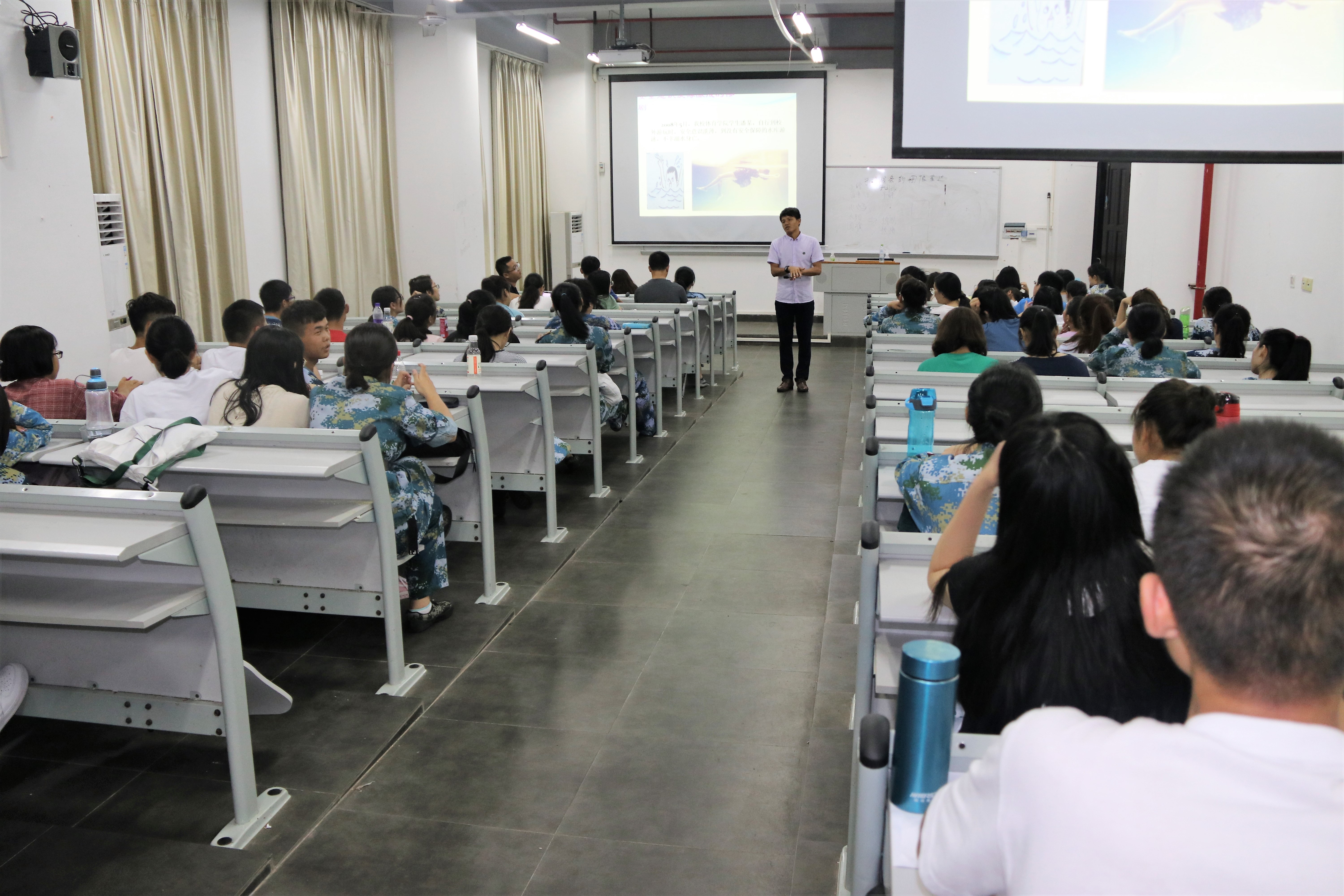法学院新生入学系列教育活动圆满成功