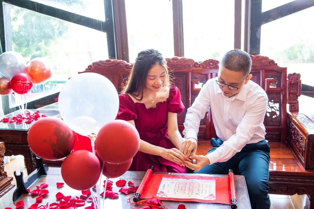 情缘海师·爱情故事 | 左手牵你，右手敬礼，保卫祖国保卫你