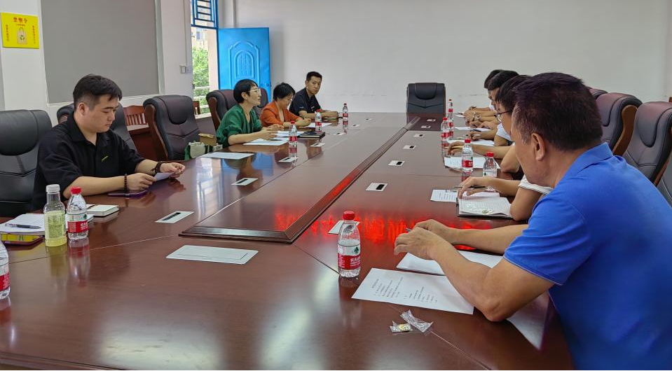 海南师范大学校友会走访琼中黎族苗族自治县校友联络处