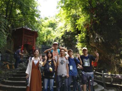 新传学子斩获“走进贵州三都县民俗大采风微视频大赛”两项大奖