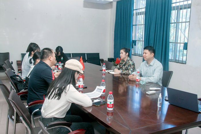 1668692851755867.jpg 我院与海南航空集团有限公司代表进行友好洽谈(一).jpg