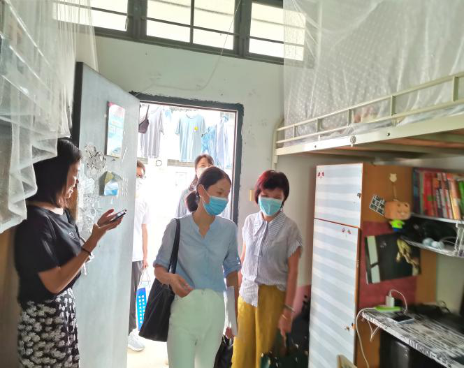 育人在心,温暖到寝——我院开展新学生走访学生宿舍活动