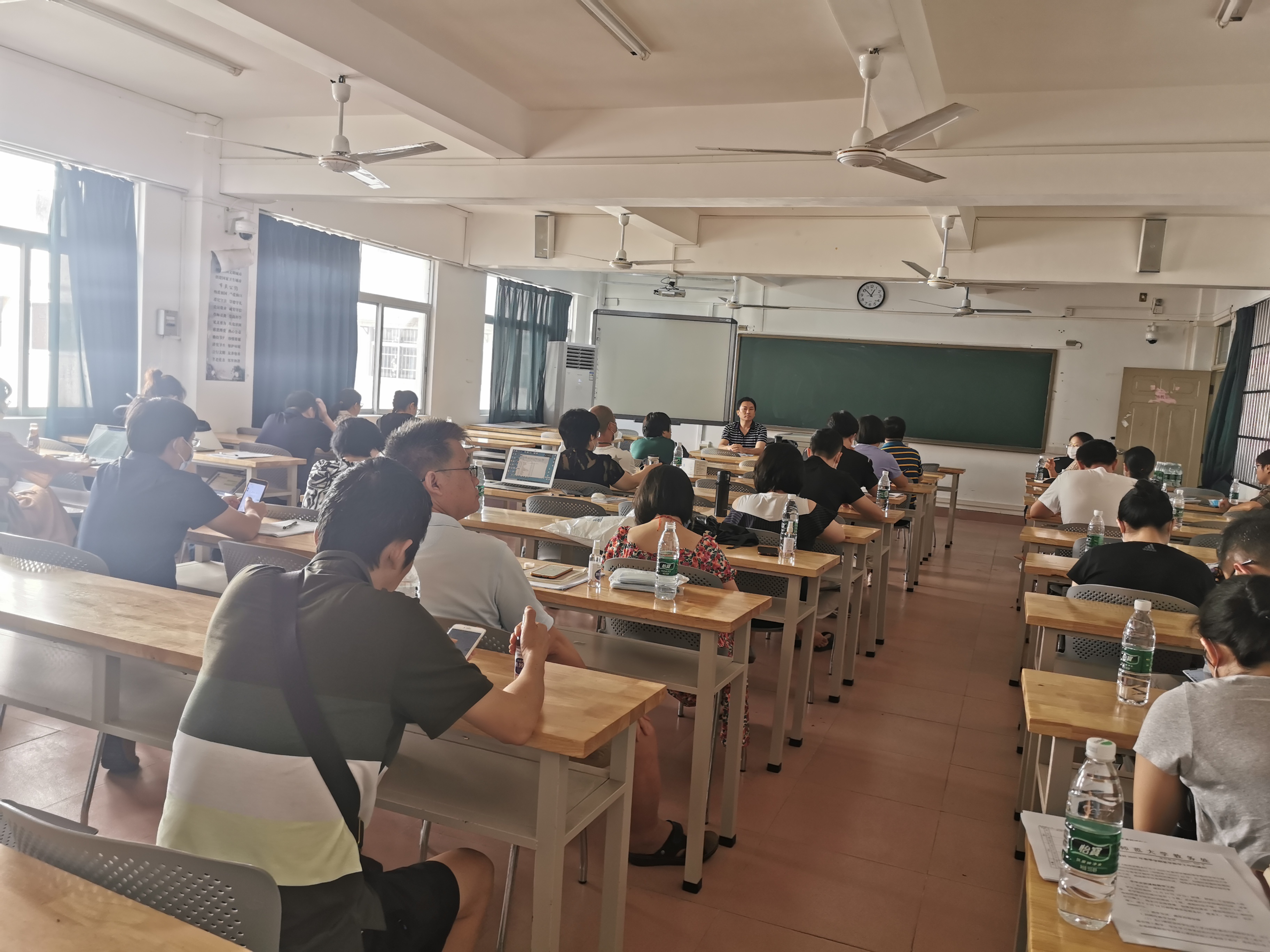 新闻传播与影视学院召开2020年春季学期复学教学工作安排会议