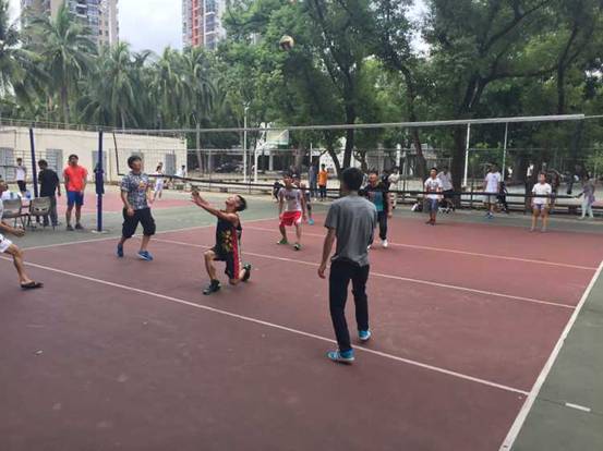 运动舞出自我——记物电学院“全民健身计划”之“迎新杯”排球赛