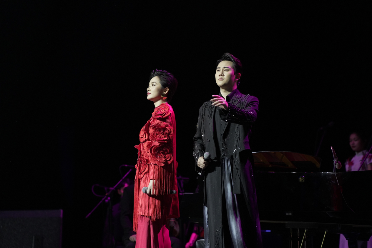 “元素•万物生长-彭婷独唱音乐会”在海口湾演艺中心圆满落幕