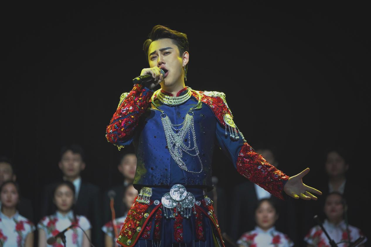 “元素•万物生长-彭婷独唱音乐会”在海口湾演艺中心圆满落幕