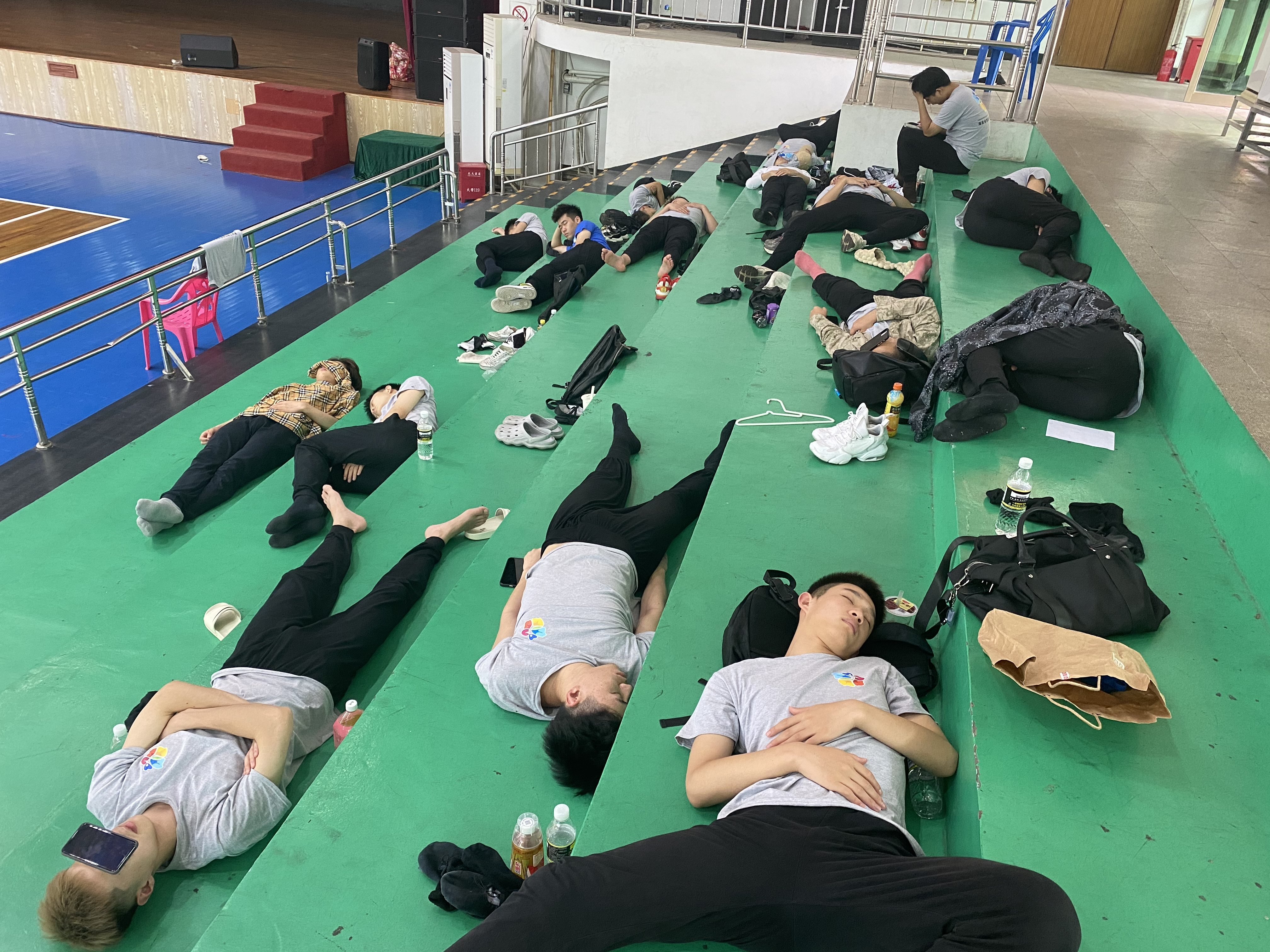 我院青年舞团26名师生参演党中央建党百年文艺演出《伟大征程》