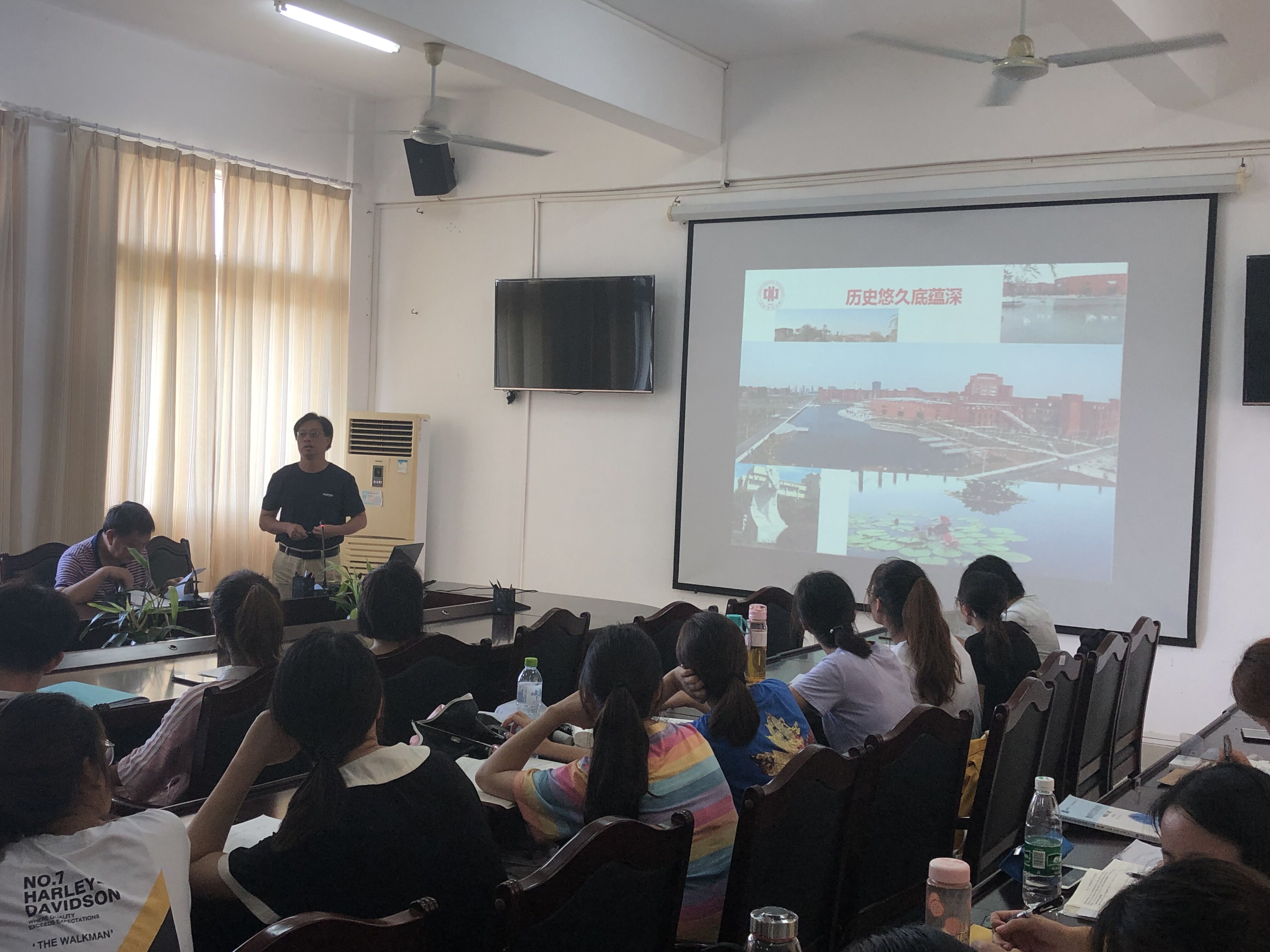 江西师范大学姜建文教授来我院举行学科教学(化学)硕士招生宣讲报告