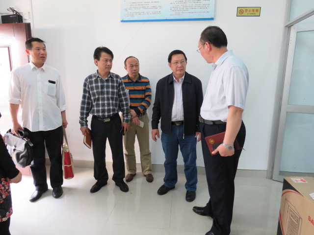 李森副校长一行到化学与化工学院调研