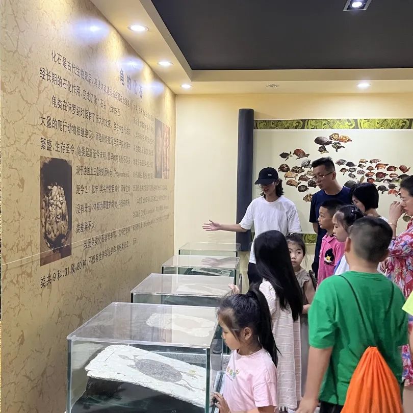 校友会举办校友亲子科普活动