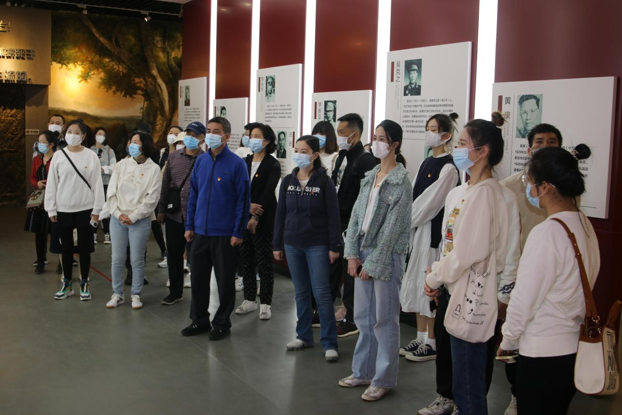 重温母瑞山革命根据地奋斗精神