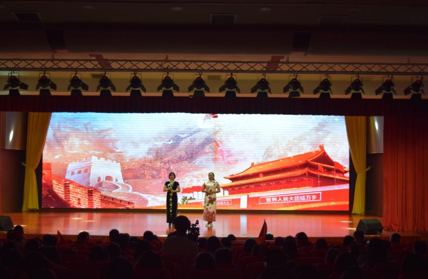 学院师生、校友迎新年晚会剪影