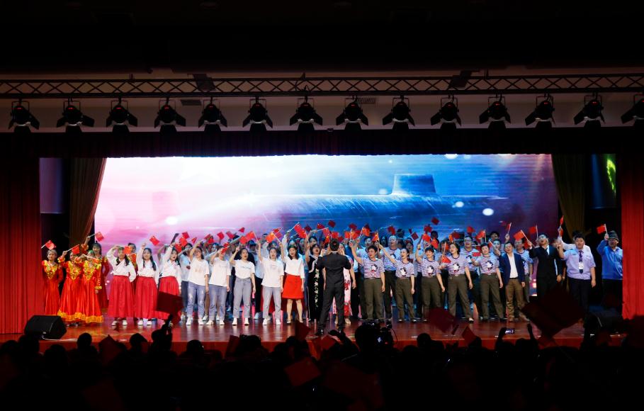 学院师生、校友迎新年晚会剪影