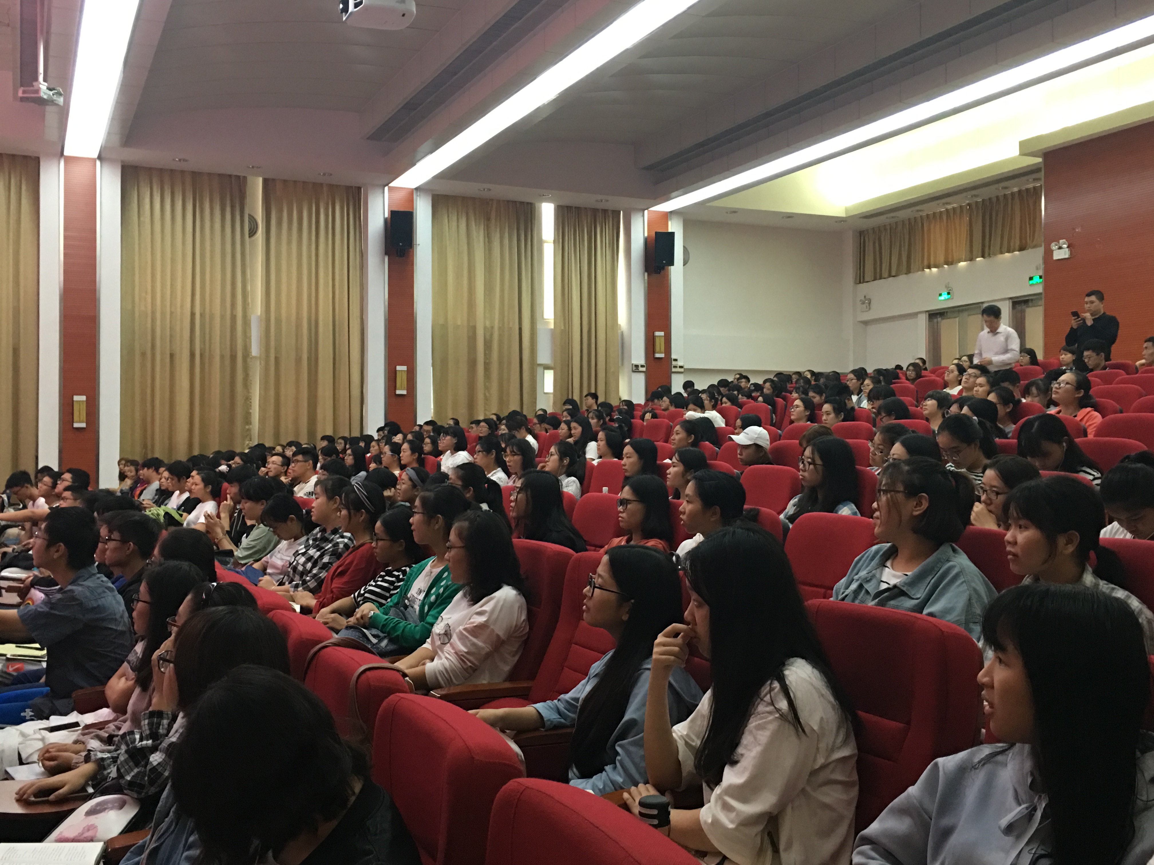 青年之声•与信仰对话 文学院2017-2018学年第一学期消防安全知识讲座