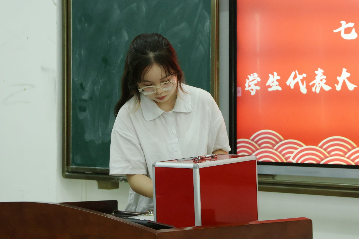 青年之声｜记海南师范大学历史文化学院第五届学生代表大会