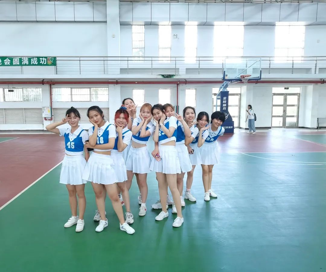 青春如火,绽放自我——记啦啦操竞赛我院代表队比赛精彩瞬间