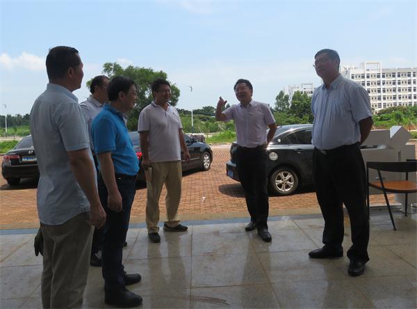 林强校长和李森副校长到我院指导本科教学审核预评估工作