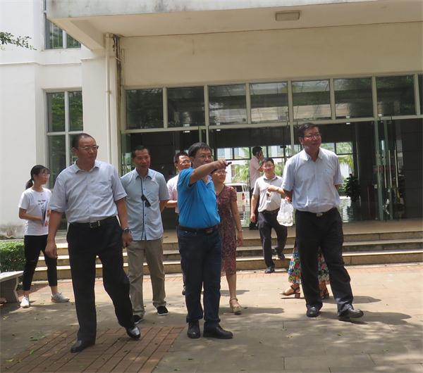 林强校长和李森副校长到我院指导本科教学审核预评估工作