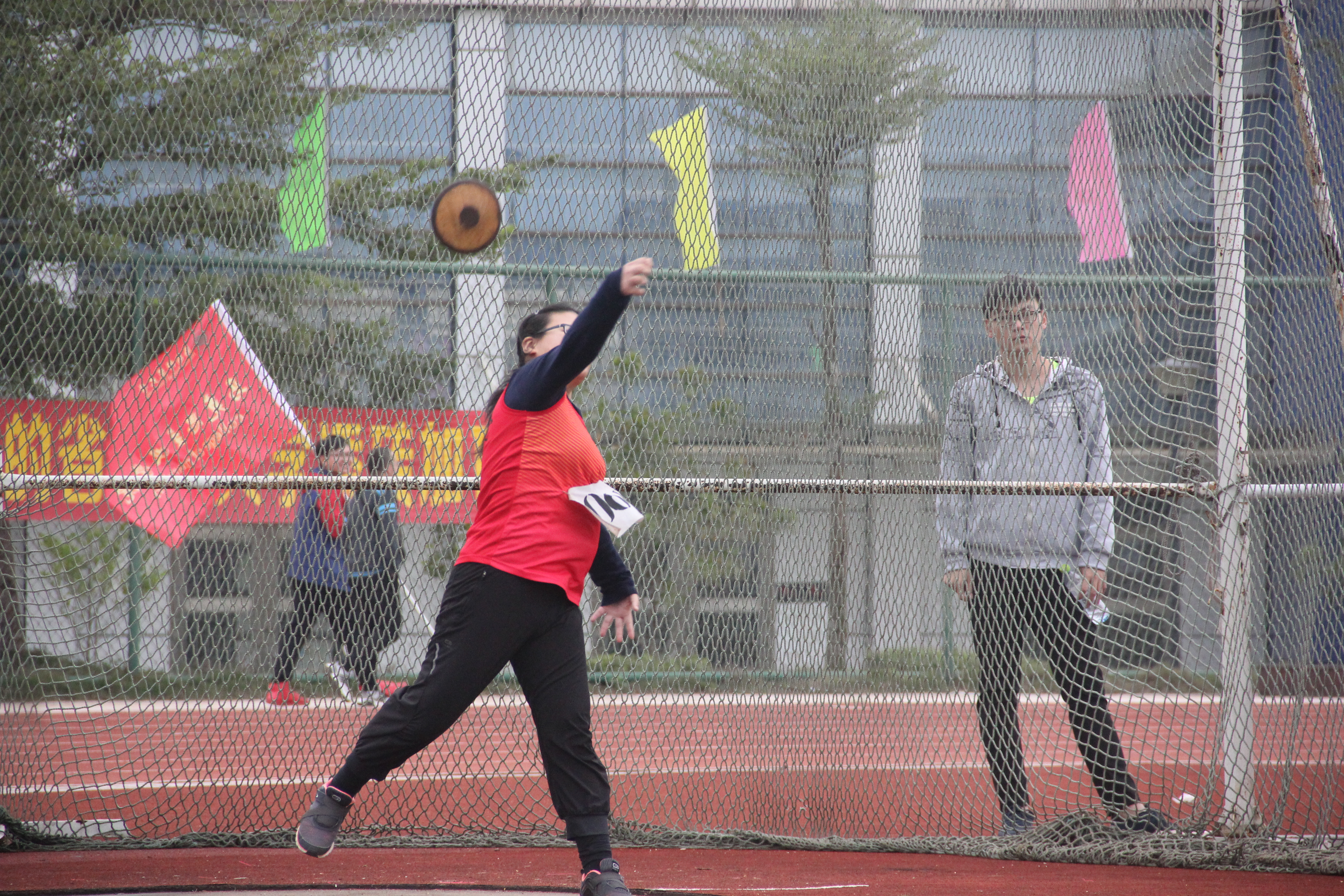 校运会上谁争锋,一览文院真风采——记第三十四届校运动会文学院风采