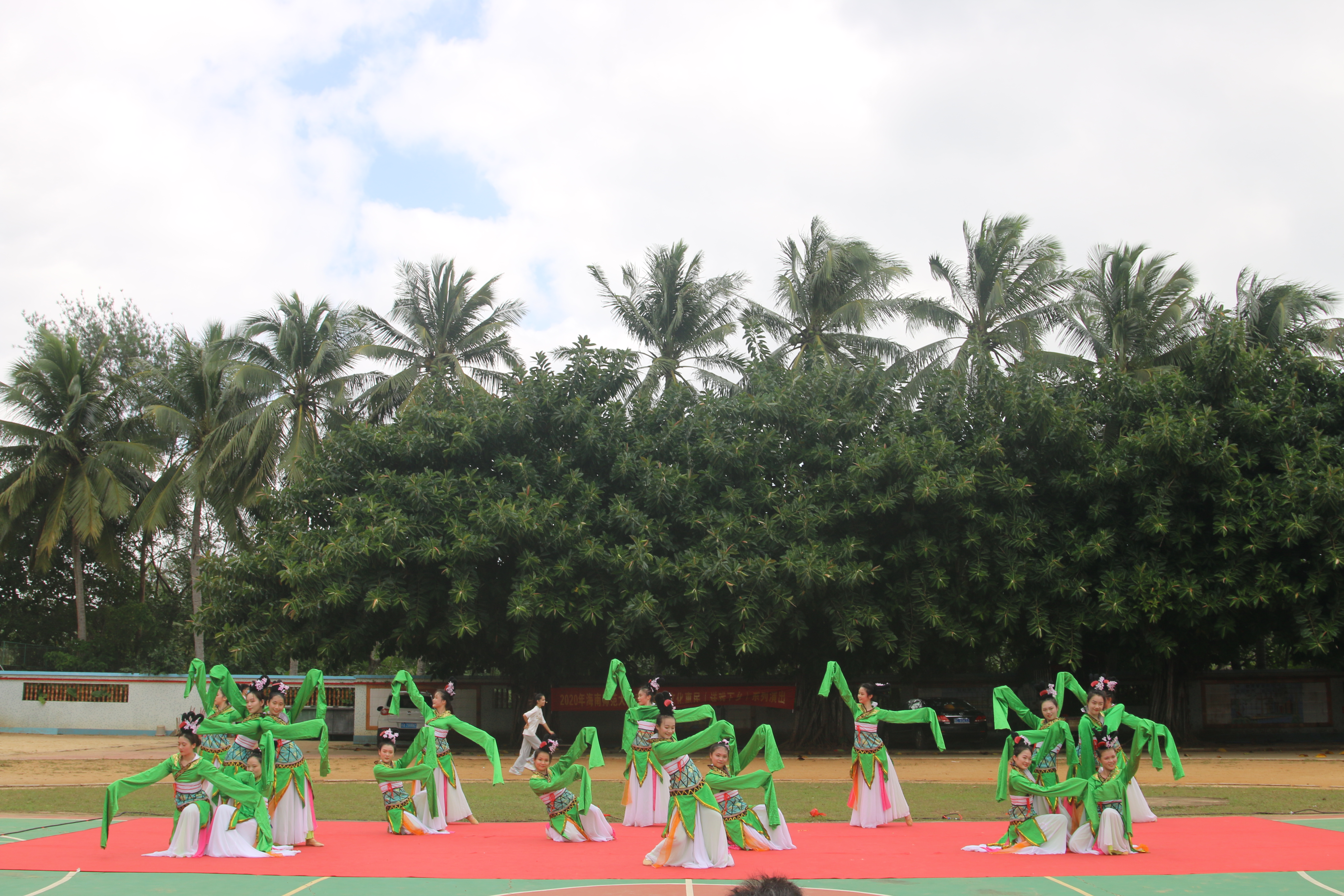 海师音乐学院:把党的惠民政策送到基层百姓心坎上