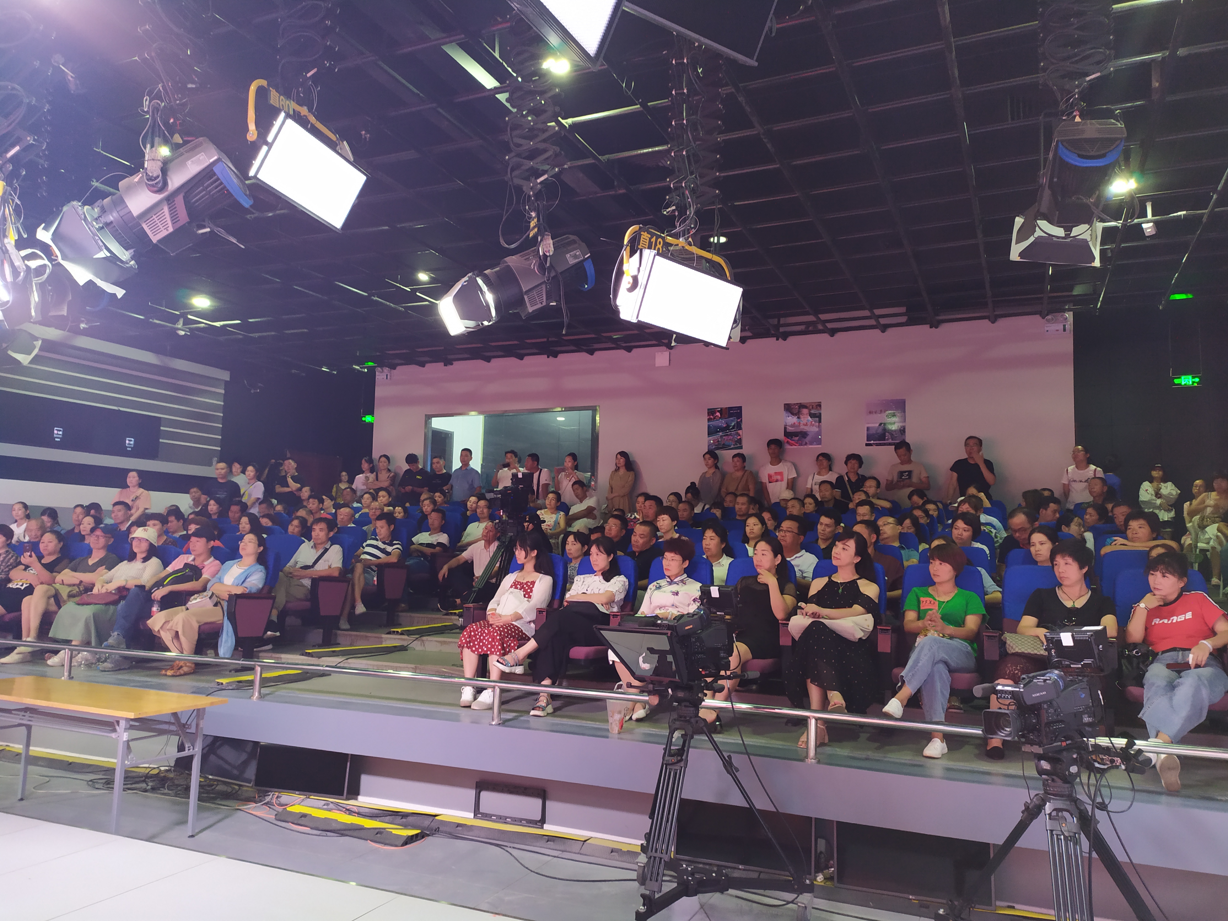 青春昂扬,扬帆起航——记新闻传播与影视学院迎接220名2019级本科新生