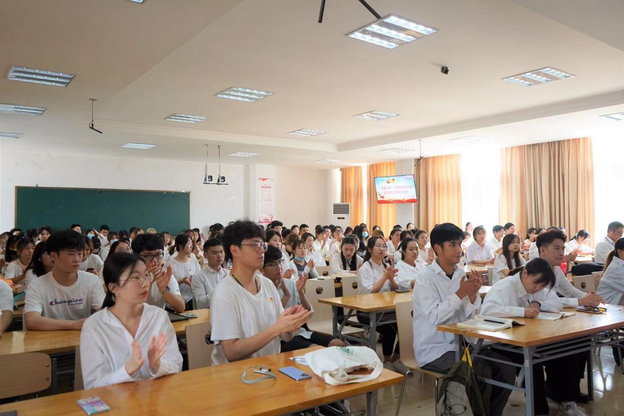 新传院“党史学习教育动员大会”暨“红星闪烁”宣讲团成立仪式顺利举办