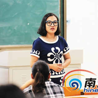 海师女孩为学习剪短睫毛 从央视辞职成某品牌战略合伙人