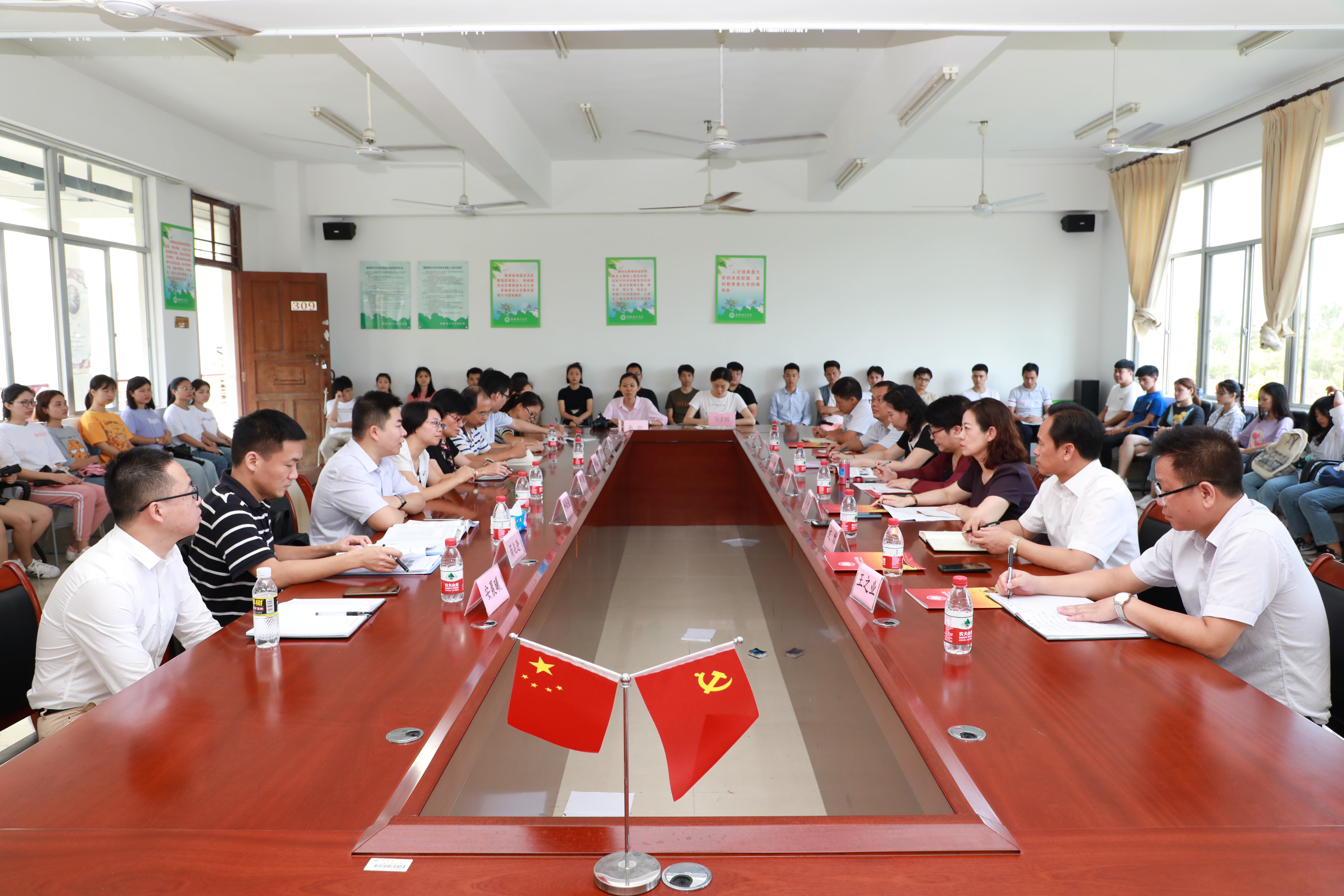 海南政法职业学院吴杰院长率队莅临我院就3+2项目回访座谈