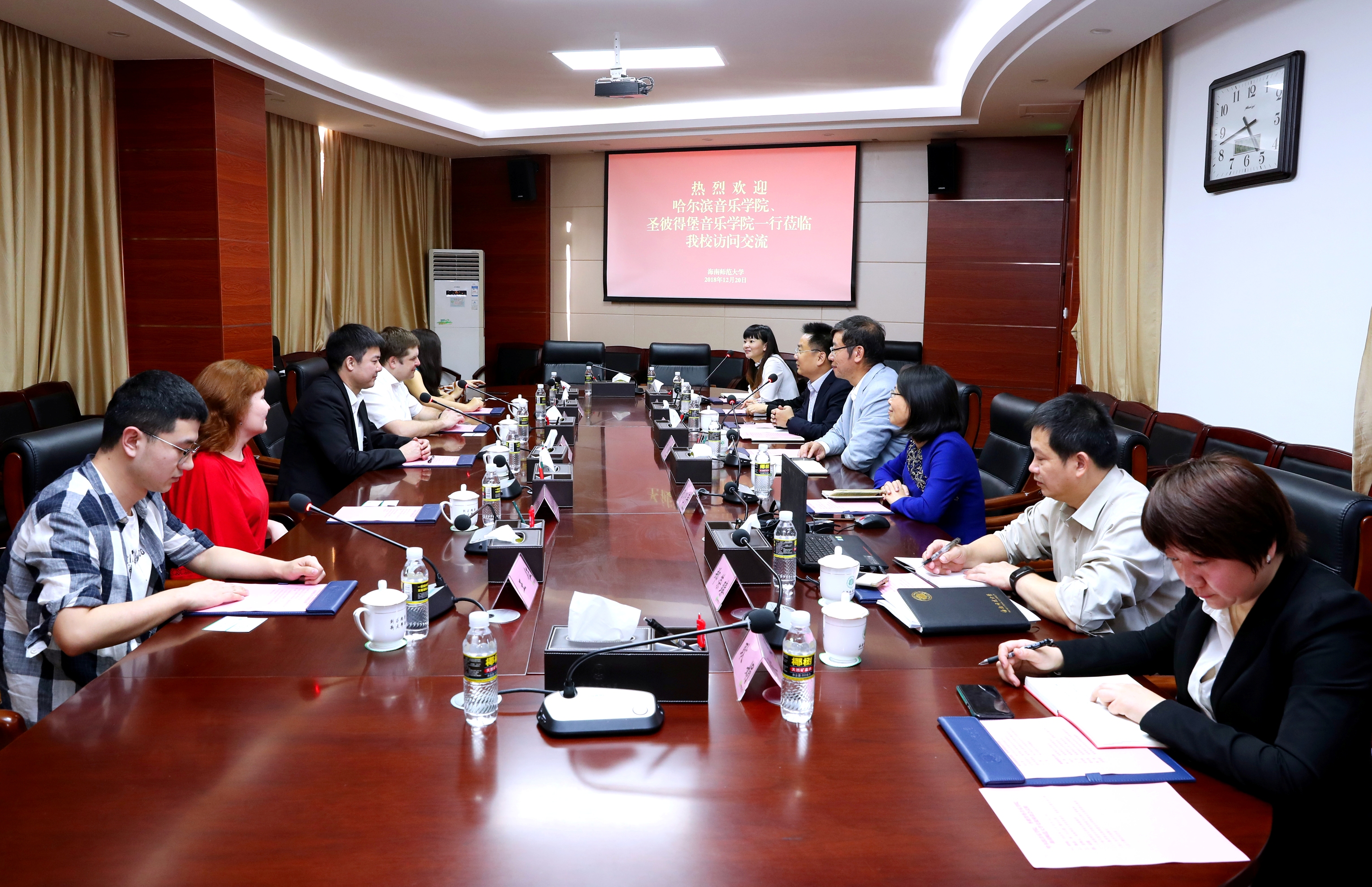 哈尔滨音乐学院“俄罗斯之乐”外籍专家专场音乐会在我校举行