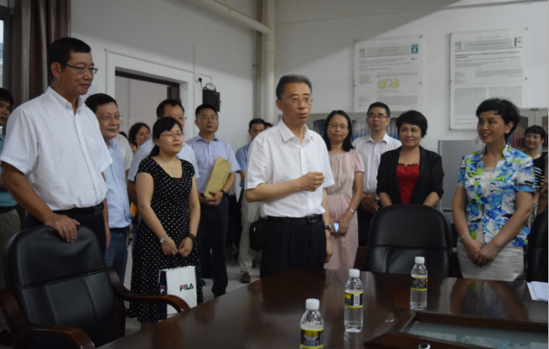 【两学一做】学院学生第二党支部开展主题党日活动